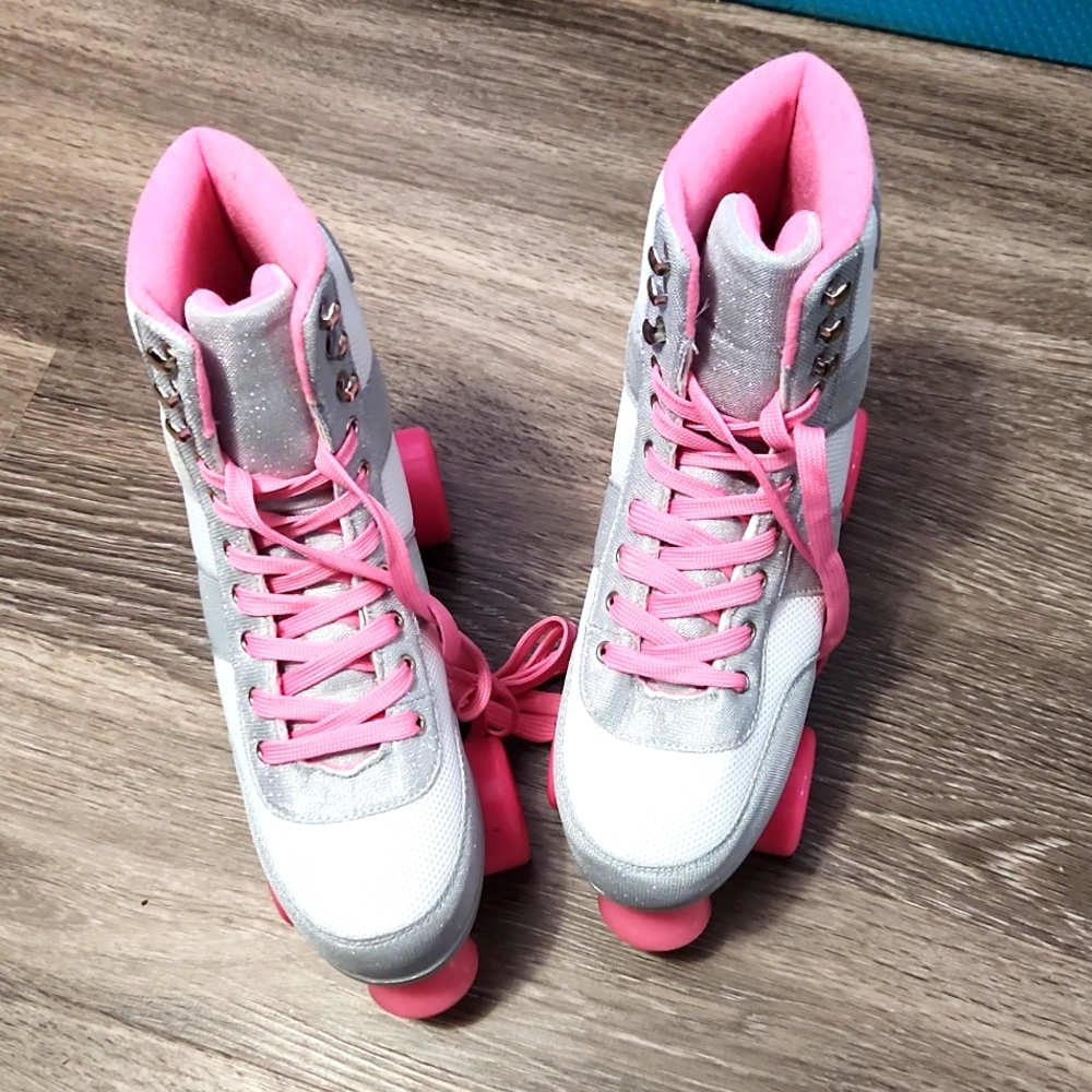 Cosmic Skates Roller skates Size 9
